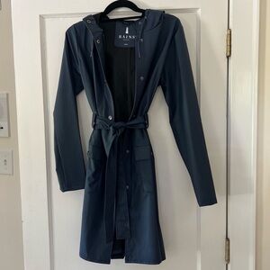 Like new RAINS trench/raincoat